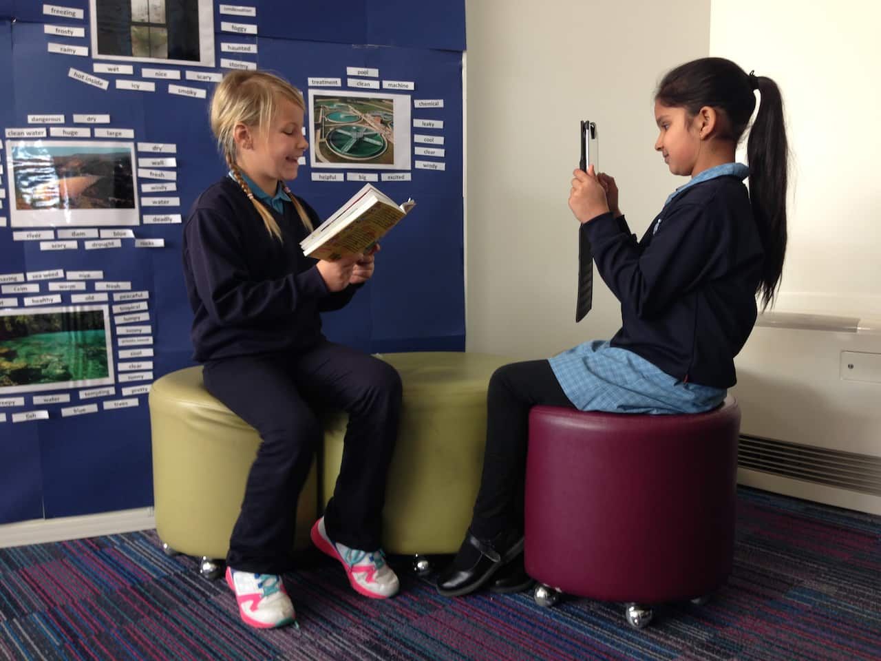 Teachers at Cranbourne East Primary School say students learn to work independently in the team teaching model. (SBS)