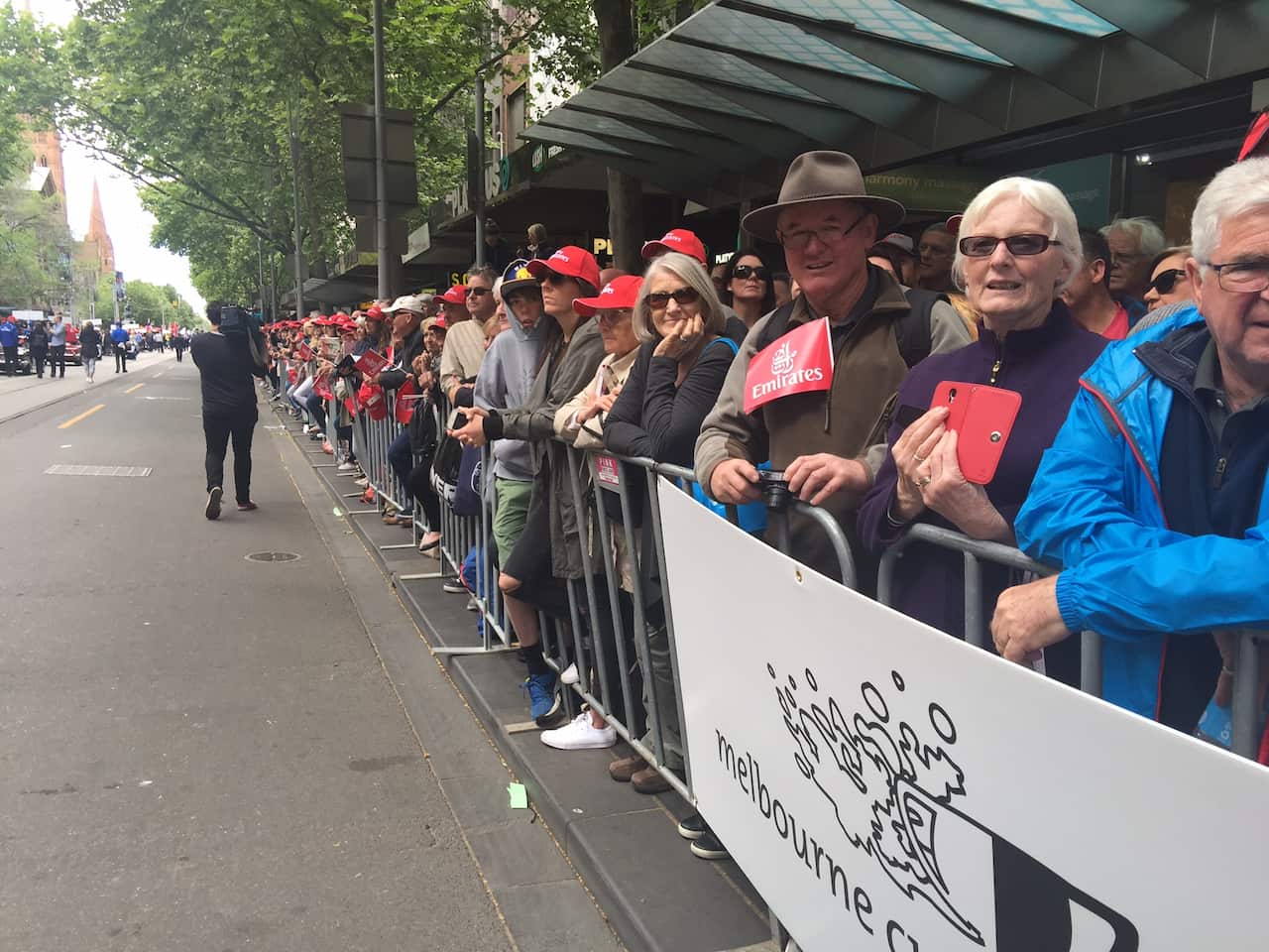 Melbourne Cup Parade crowds