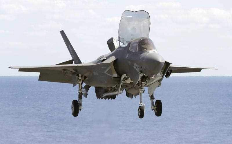 A US F-35B fighter jet lands aboard amphibious assault ship Wasp during an exercise in the western Pacific. Japan will deploy new purchased F-35B fighters.