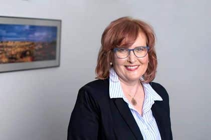 Dr Karen Price