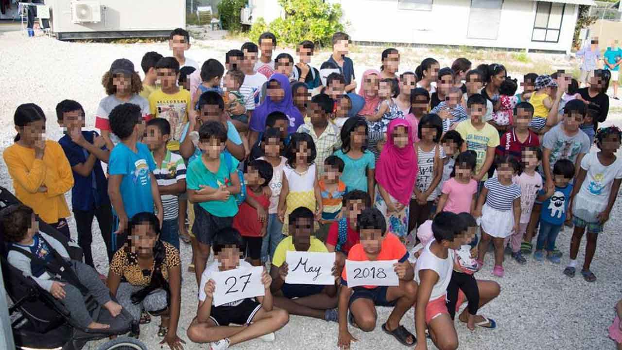 Nauru children