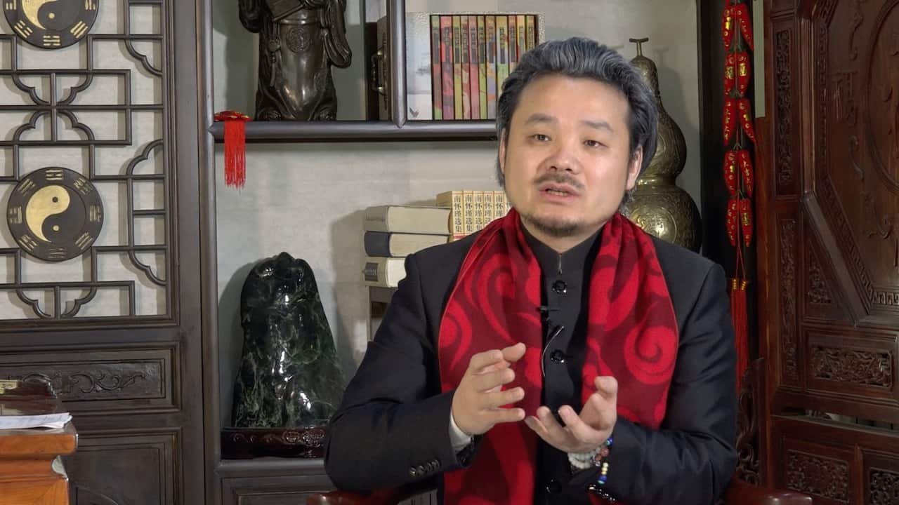 Feng Shui master Wang Hao Hua 
