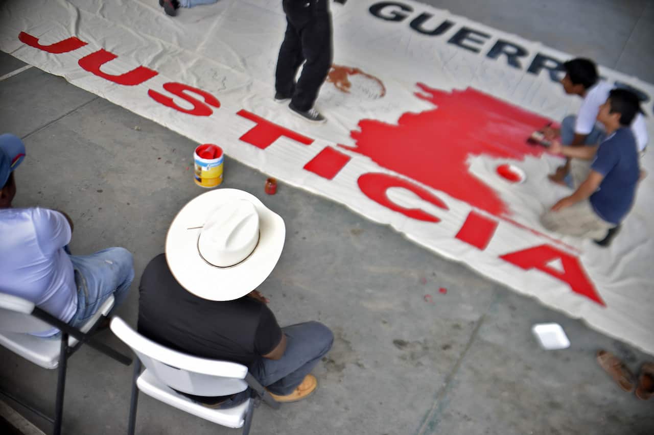 mexico_students_banner_51014_aap.jpg