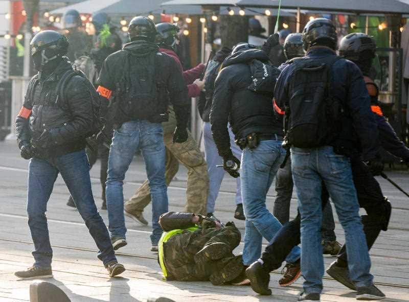 Tensions erupted between protesters and the police. 