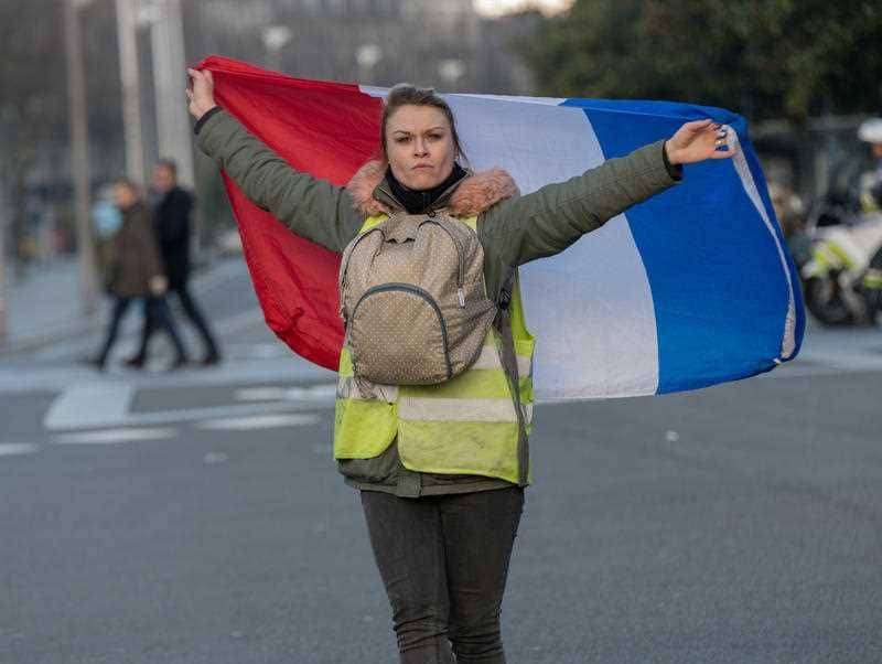 About 2000 yellow vests demonstrated in the city center of Nantes for the seventh consecutive Saturday since November 17.
