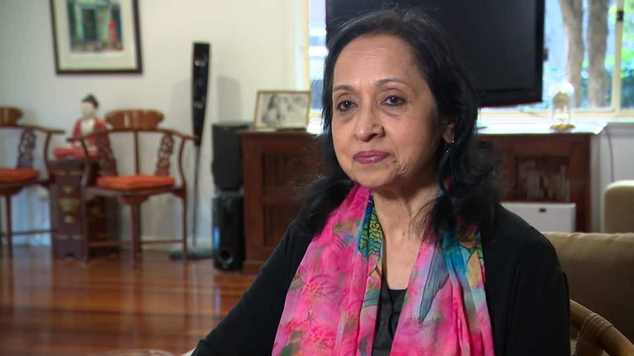 Pink Sari President Shantha Viswanathan is trying to raise bowel cancer awareness in the Indian and Sri Lankan communities.