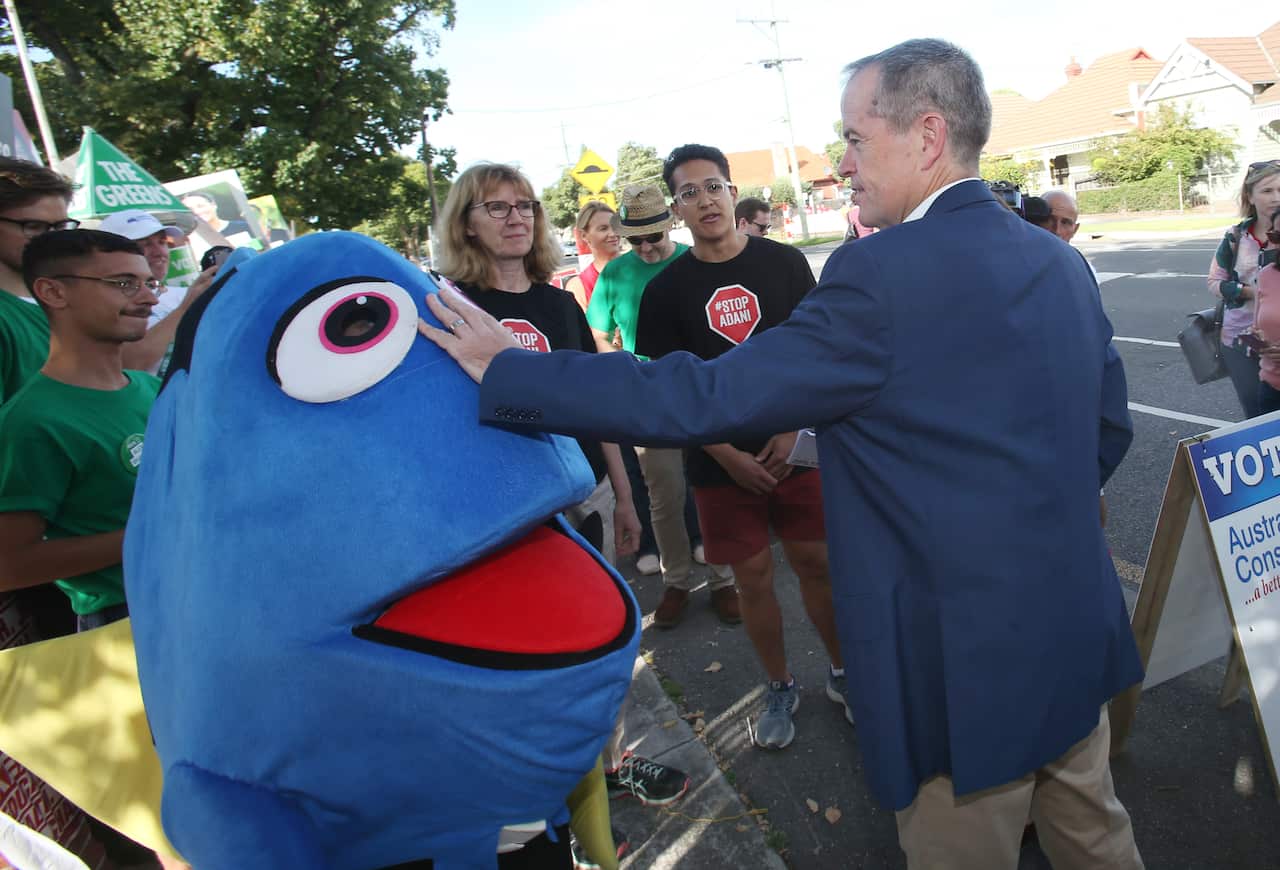 Adani protesters confront Labor leader Bill Shorten and Labor candidate for Batman Ged Kearney during campaigning