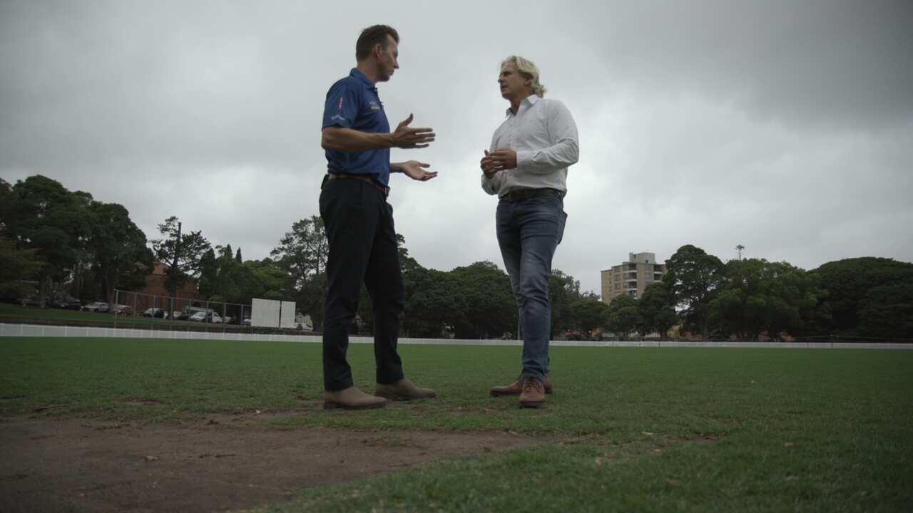 Brett Lee (left) with Mathew Collett.