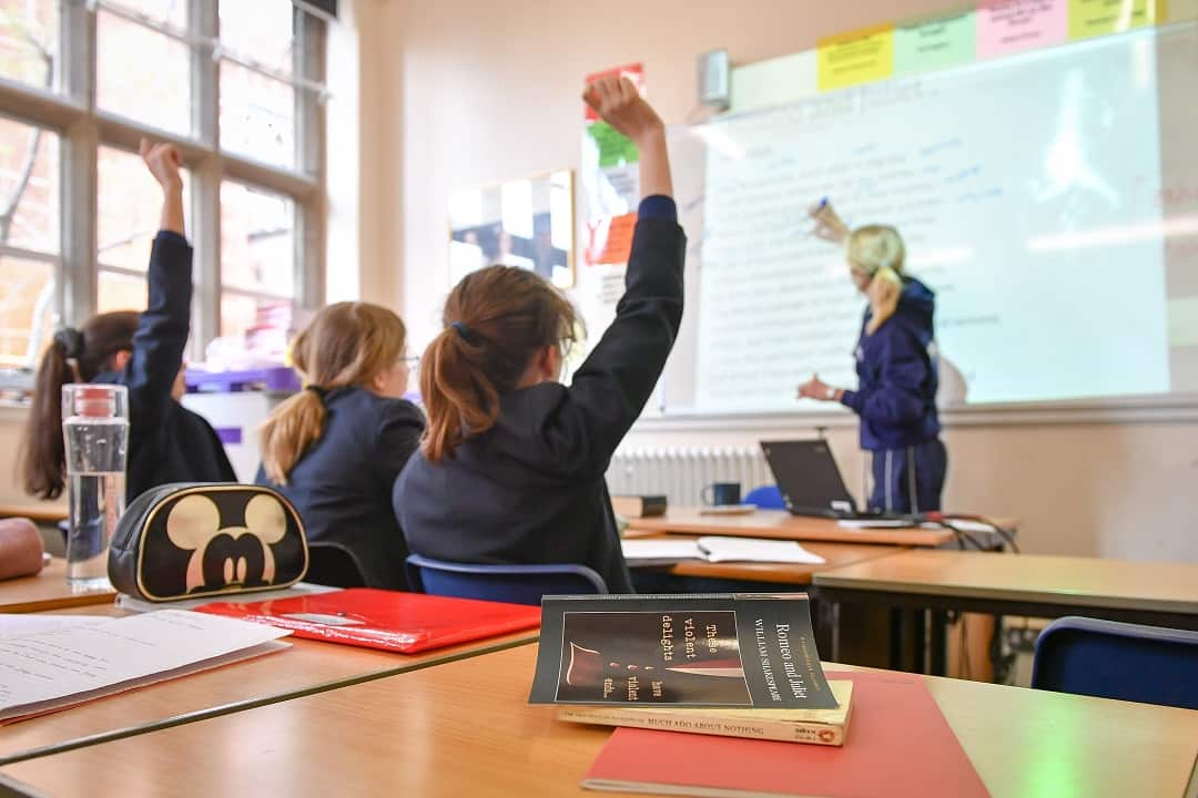 Labor wants universities to stop accepting students with low high school results into teaching courses. 
