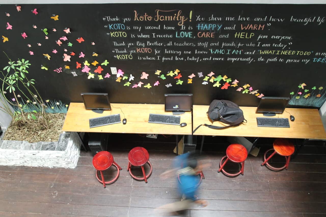 The computer lab the KOTO training centre in Ho Chi Minh City. (Lin Taylor/SBS)