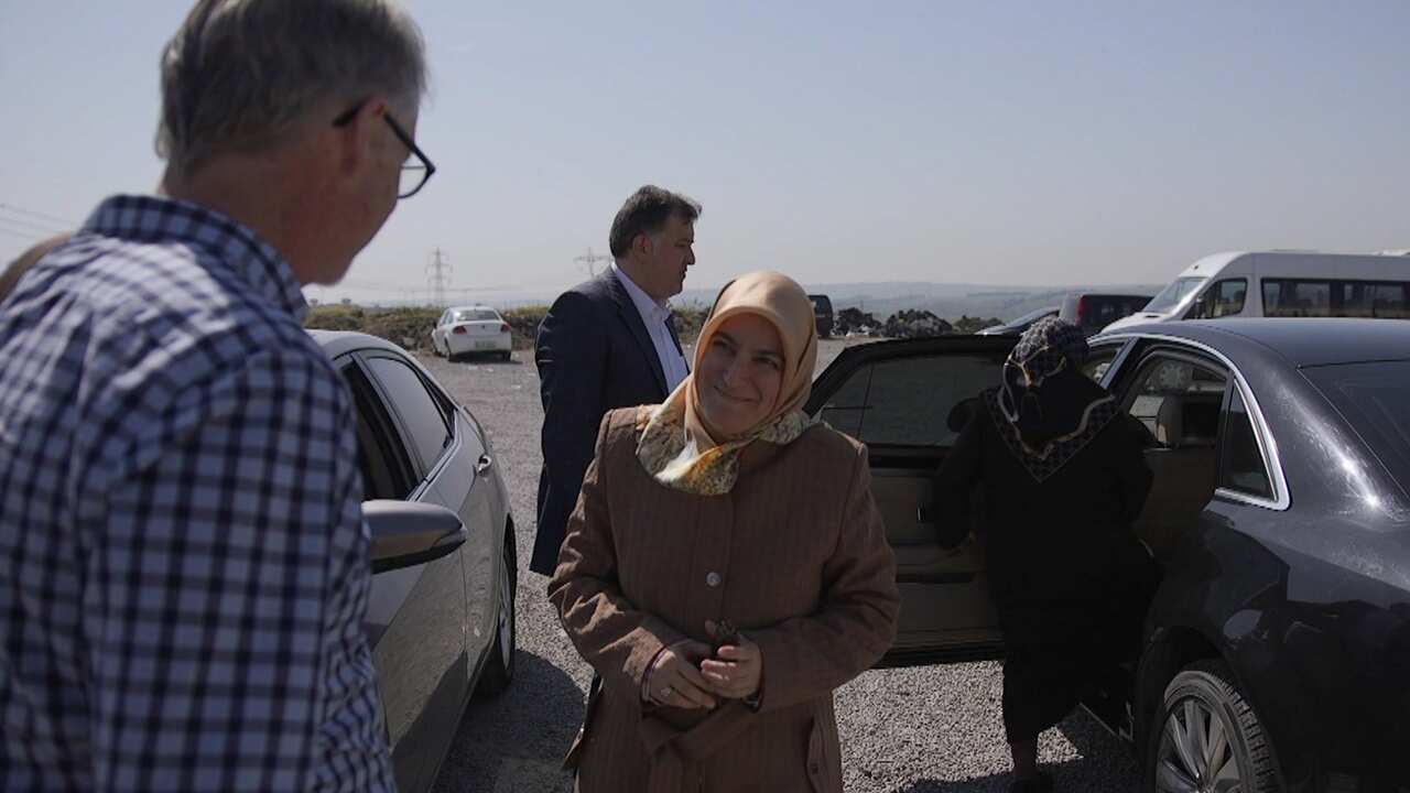 Geoff with Hidayet Karaca's wife Sule. He handed her a letter to take to him in prison.