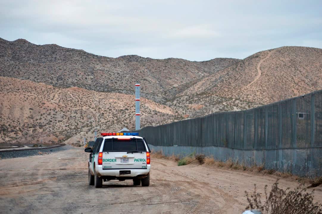 The border agency took a week to raise the girl's death. 