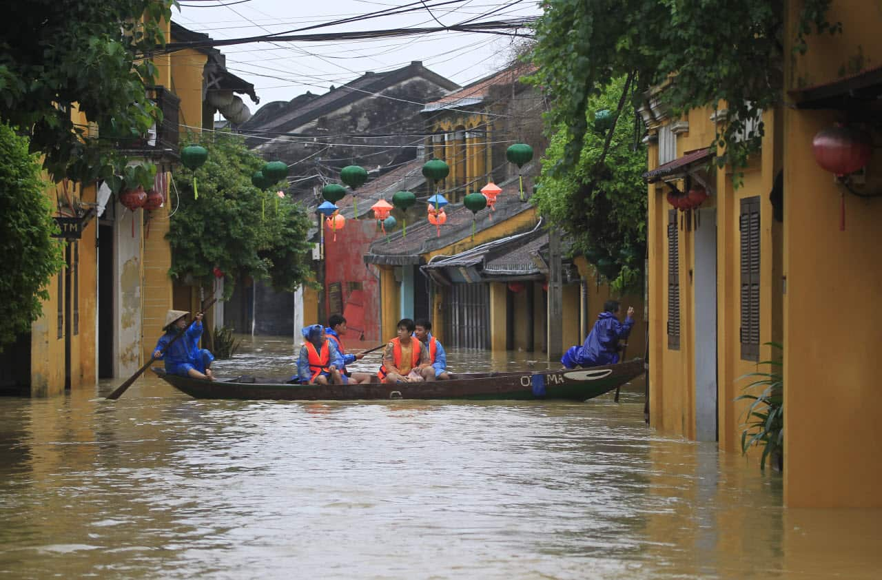 Typhoon Damrey Floods Vietnams Tourist City Hoi An As Death Toll Rises