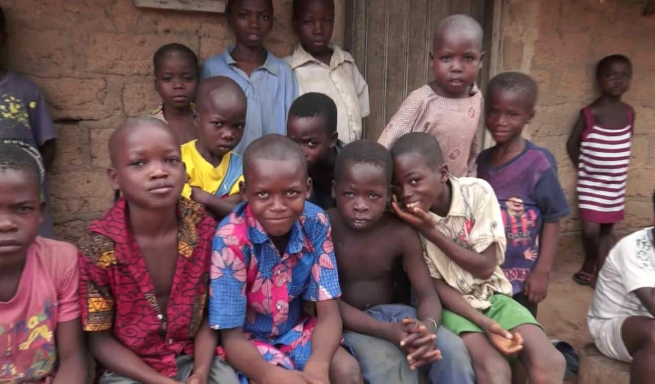 Ivorian children in the village of Guénfla