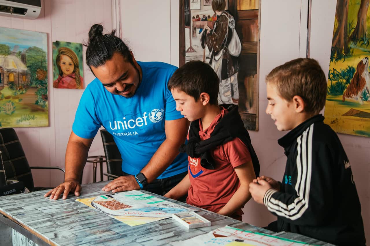 Adam Liaw at a Makani centre.
