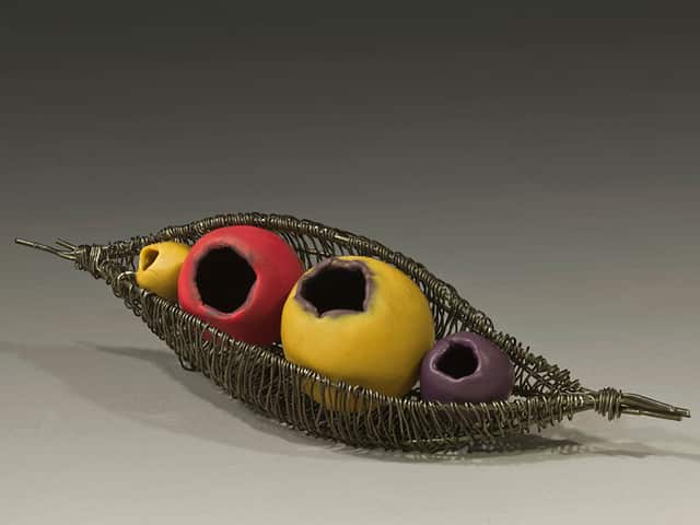 Woven brooch
