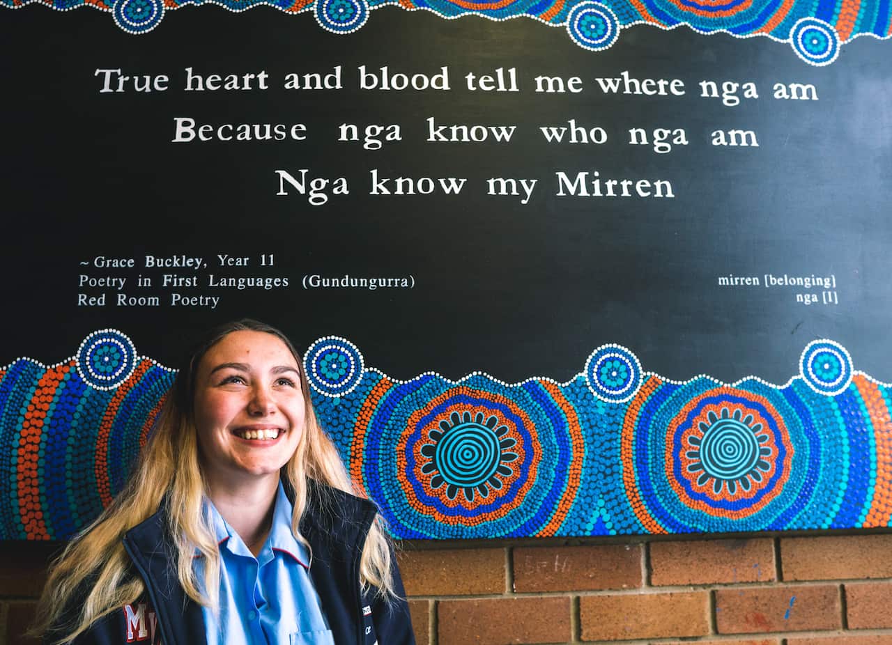 poetry_in_first_languages_grace_with_rhe_lotter_mural_at_moss_vale_high_school_-_photo_by_tad_souden1.jpg