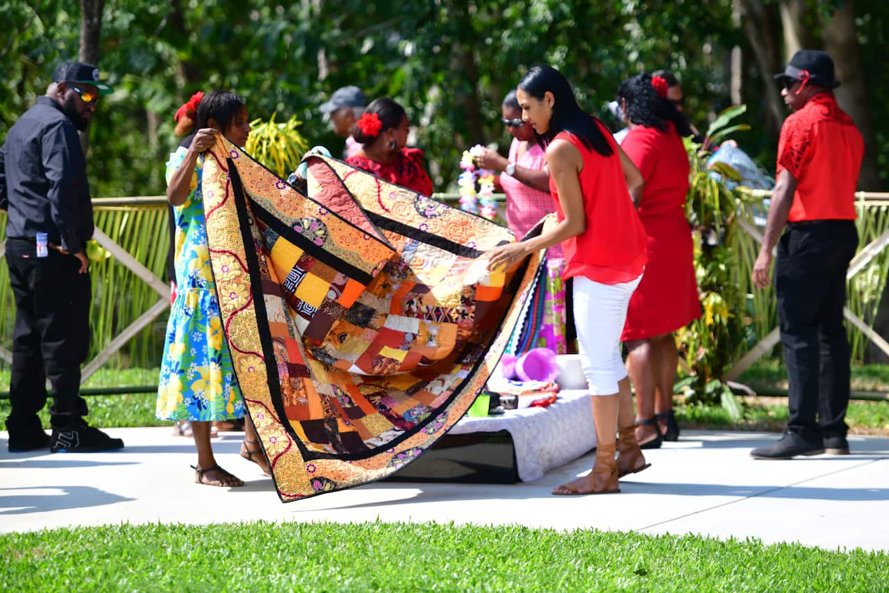 Keriba Omasker tombstone opening