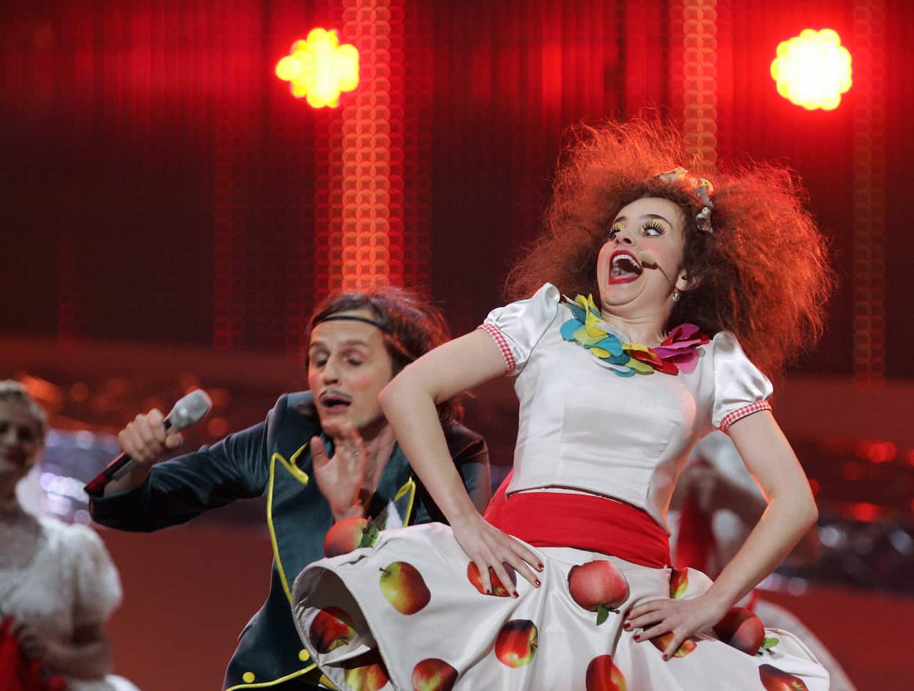 Laka of Bosnia & Herzegovina performs du