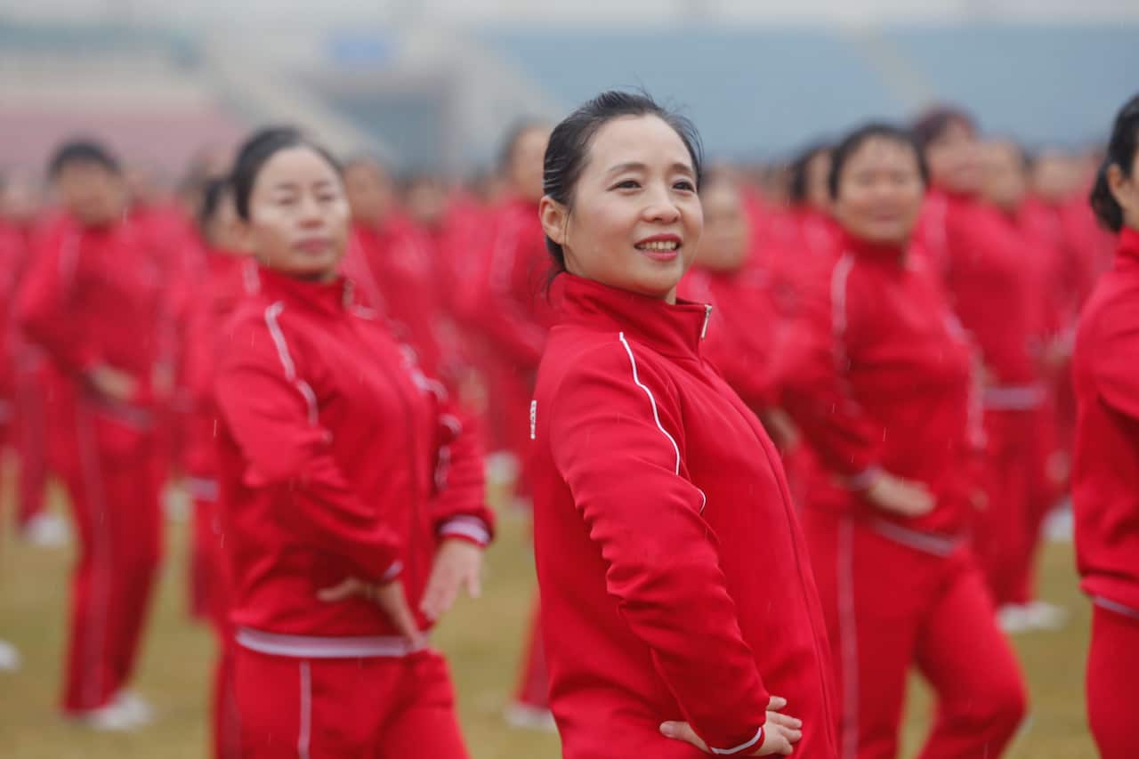 50,085 People In 14 Cities Perform Square Dance