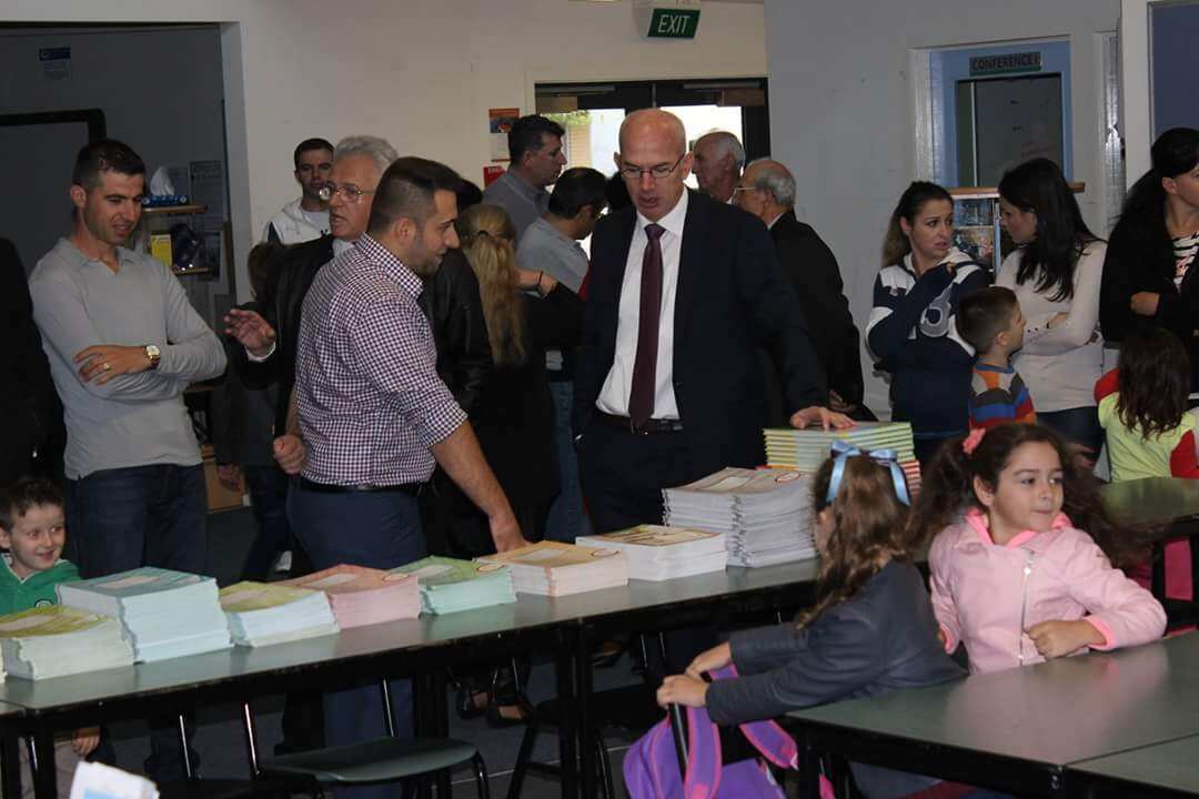 Dr Sabri Kicmari ne Shkollen e Gjuhes Shqipe- Caroline Springs (Melbourne)