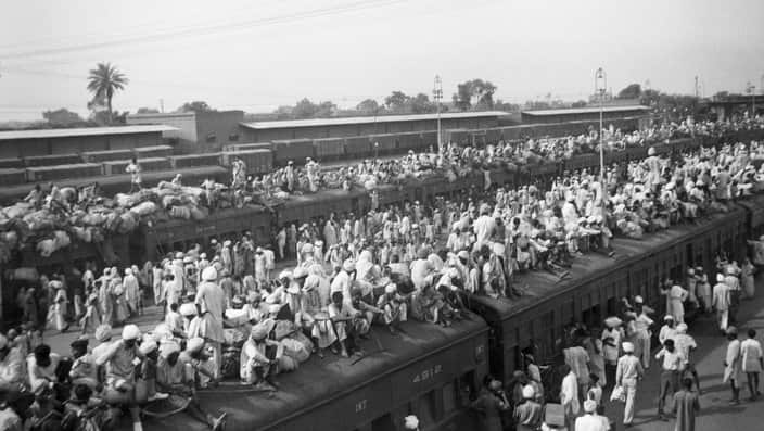 Indian Refugees Piling on Trains