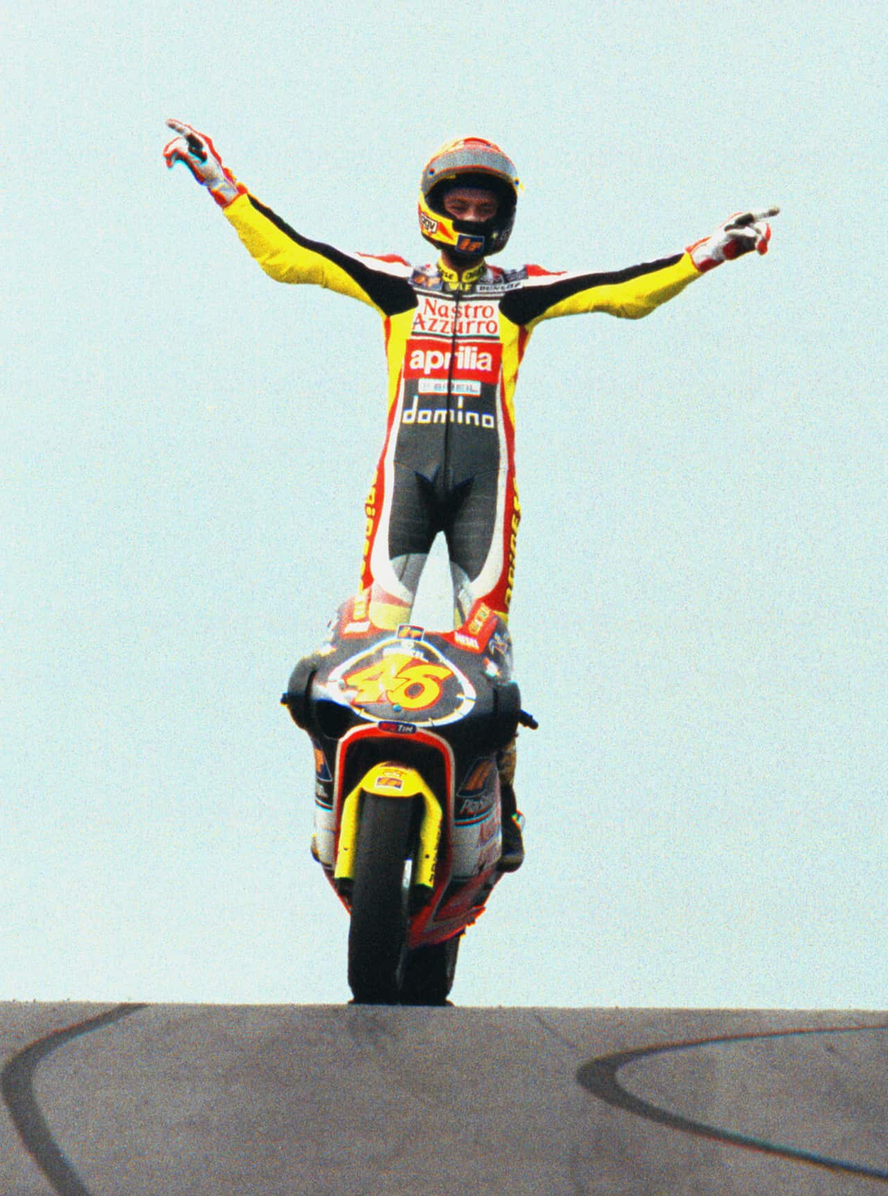 Valentino Rossi ha vinto 8 volte il GP d'Australia - qui il successo sul circuito di Phillip Island -  è quello del '99 a bordo dell'Aprilia in 250