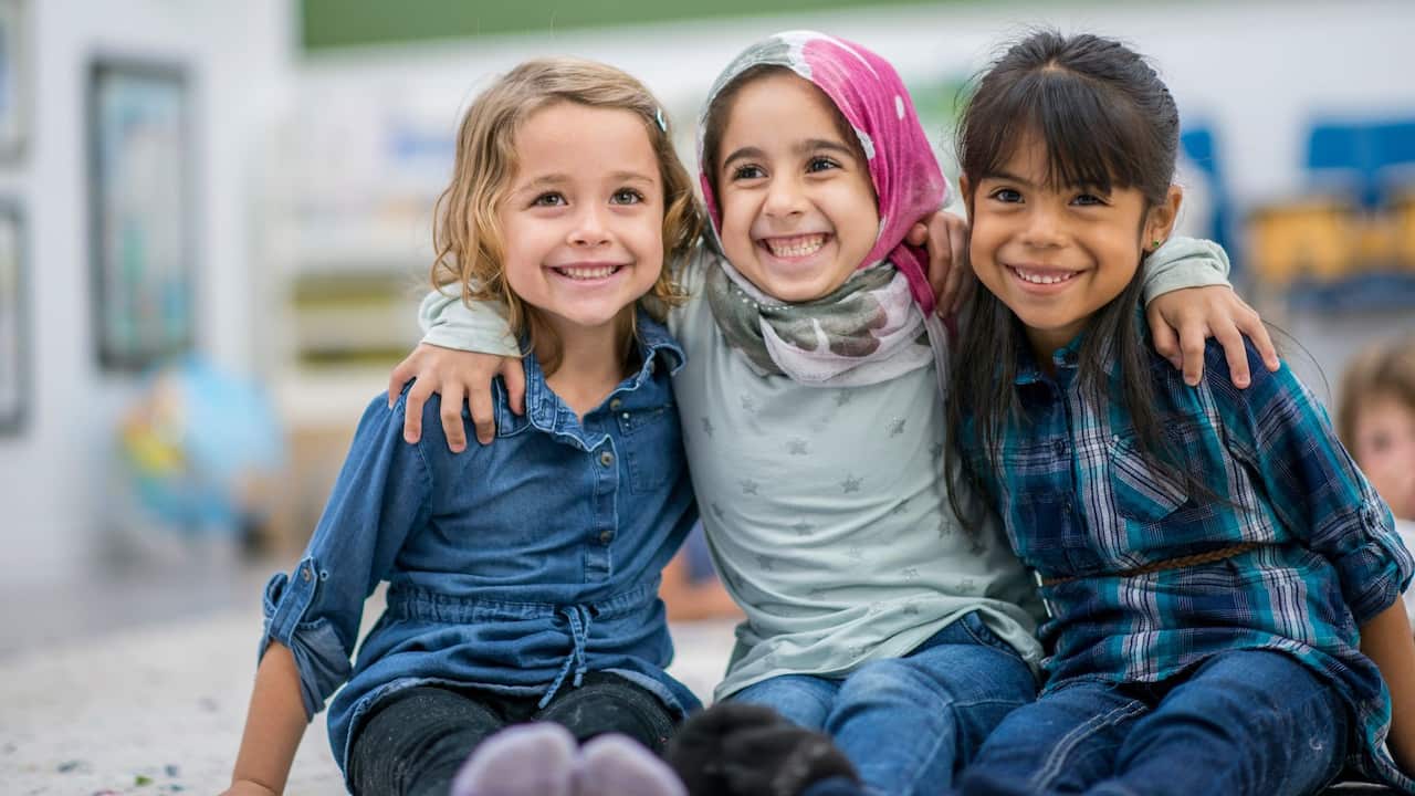 Three best friends: Getty Images/FatCamera