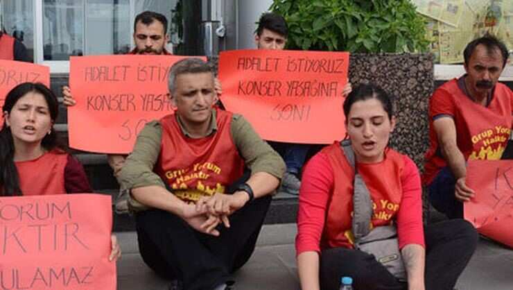 protesters protesting against singers arrests