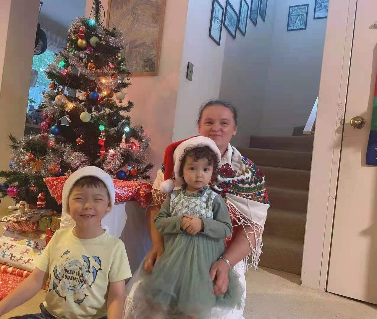 mother-in-law of Cindy Yuan and her children