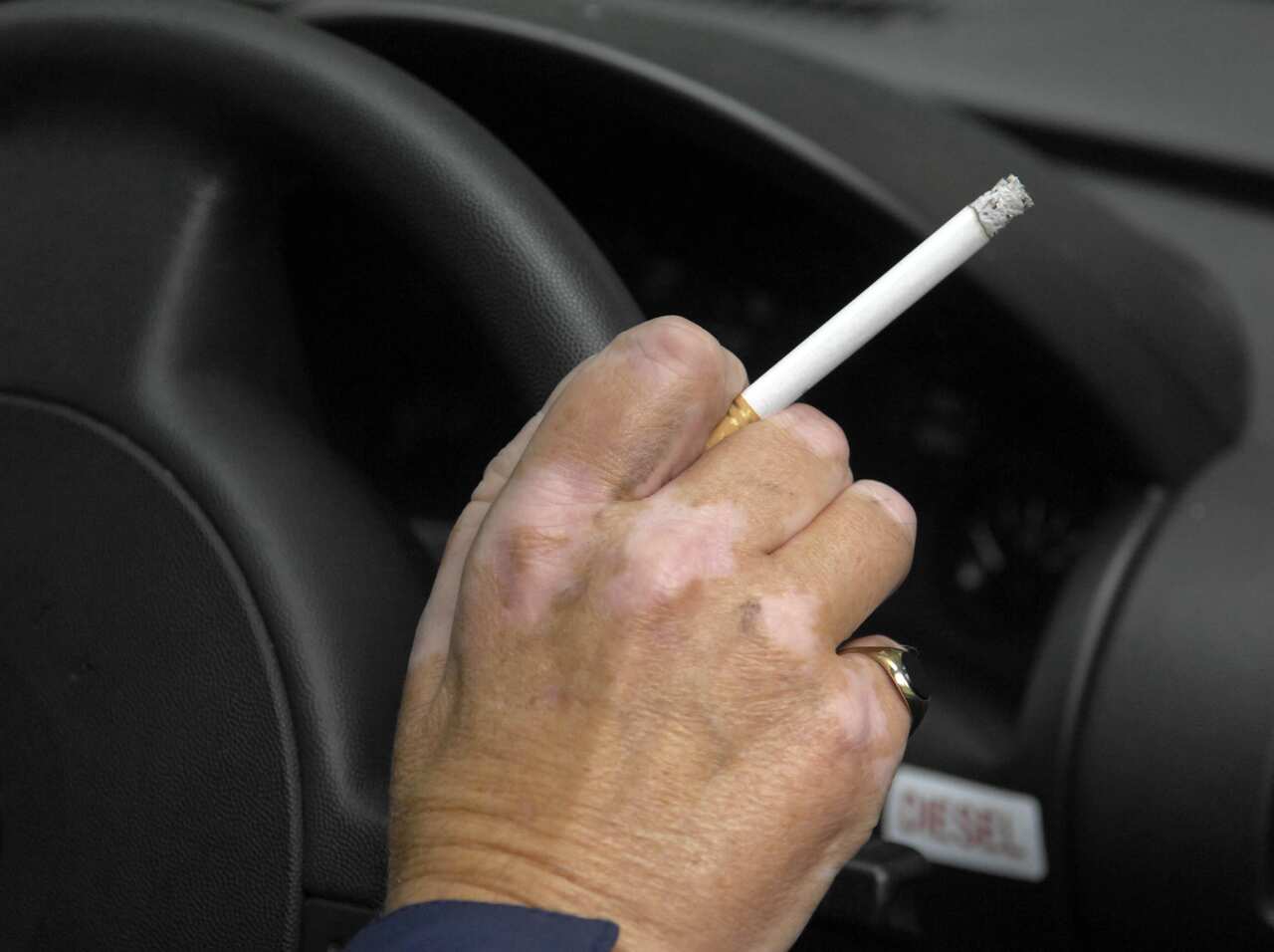 New tough penalties on lit cigarette tossers from moving cars in NSW  
