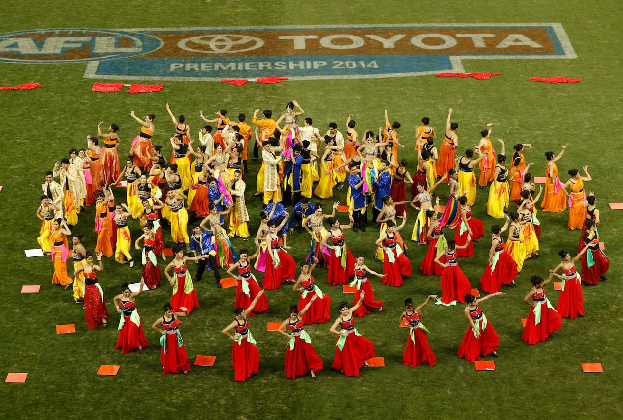 AFL 2014 Rd 18 - Western Bulldogs v Essendon