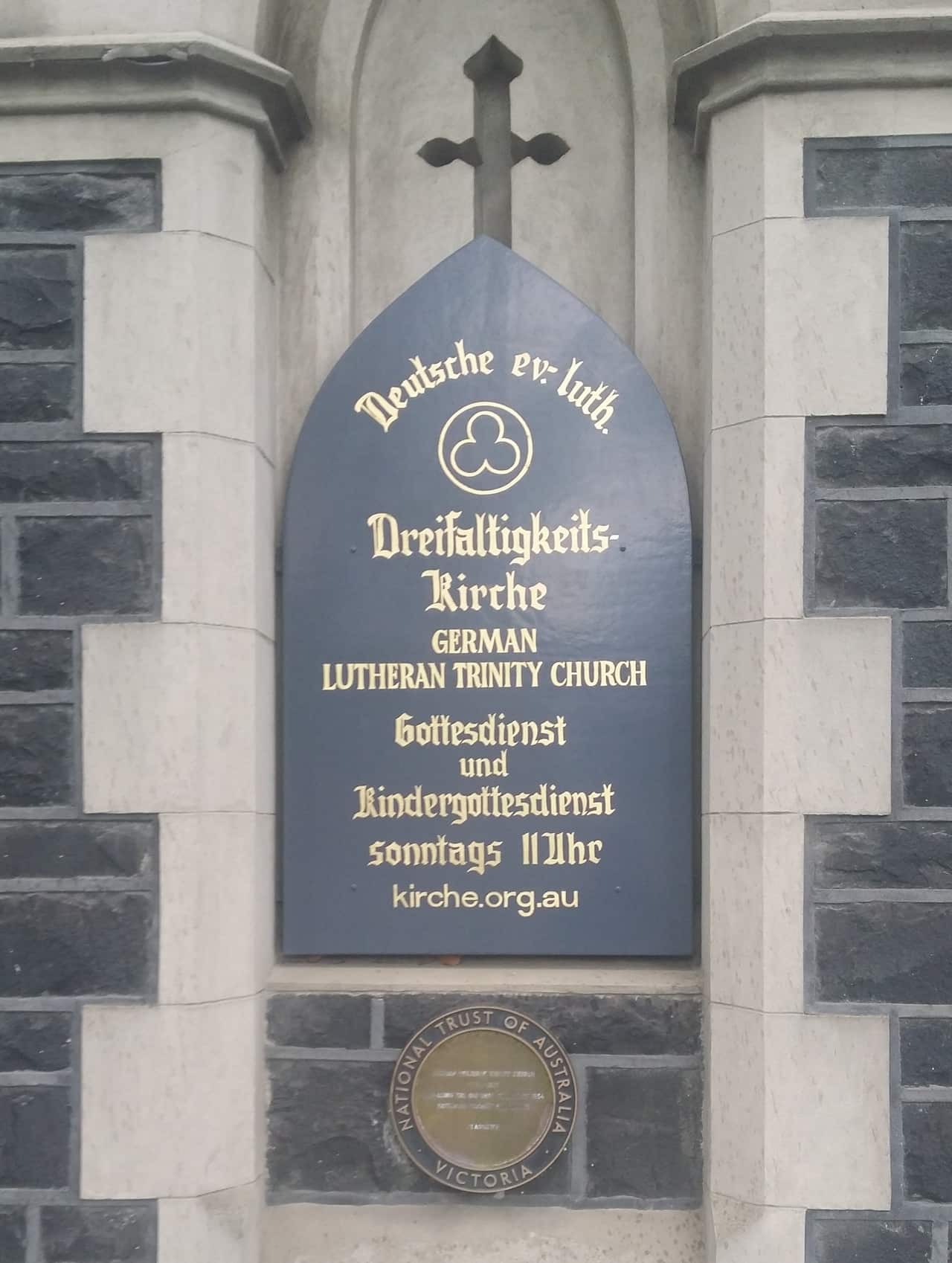 Die deutsche Kirche ist zentral gelegen und fester Bestandteil der Melbourner Religionsgemeinschaften.