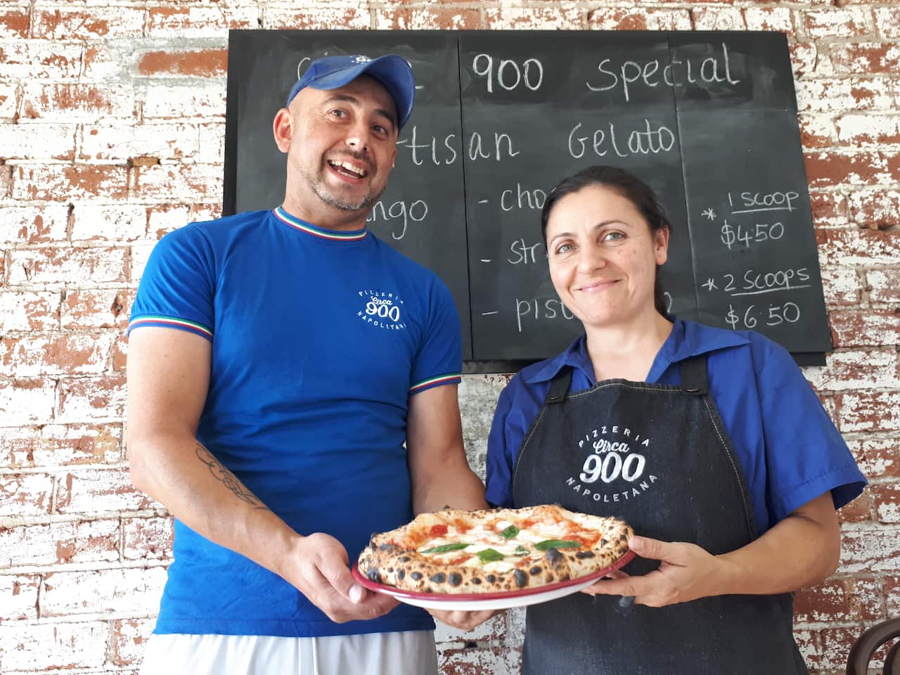 Marco Capparella con la moglie, Anna Siniscalchi
