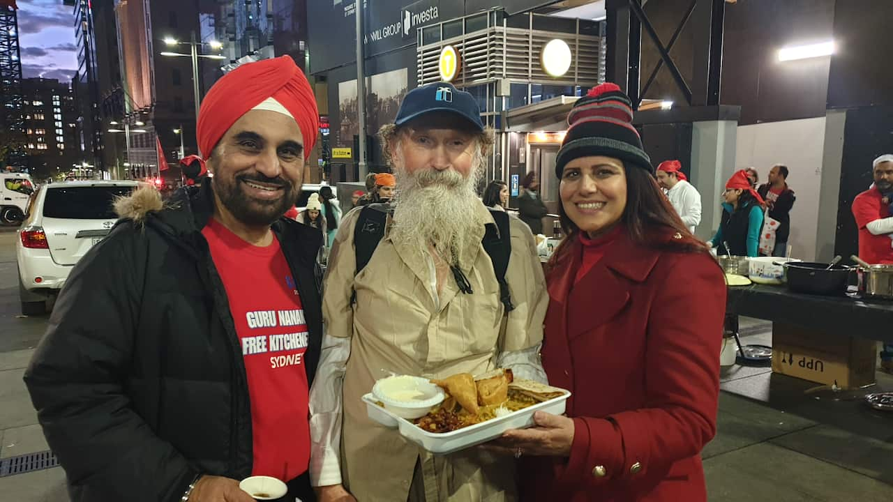 Guru Nanak's Free Kitchenette – helping Sydney's homeless | SBS Punjabi