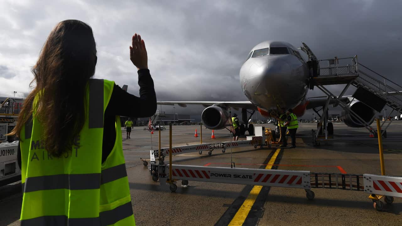 NSW-VIC border reopens