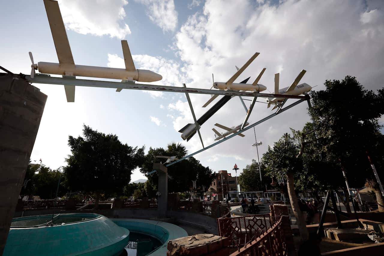 pa09691291 Fake drones are set up by the Houthis in a fountain at a square in Sanaa, Yemen, 17 January 2022. The Houthis have claimed responsibility for drone attacks that targeted the UAE capital Abu Dhabi on 17 January 2022, killing at least three peopl