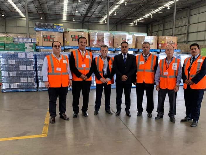 Volunteers from Kurdish community with KRG Haval Syan.