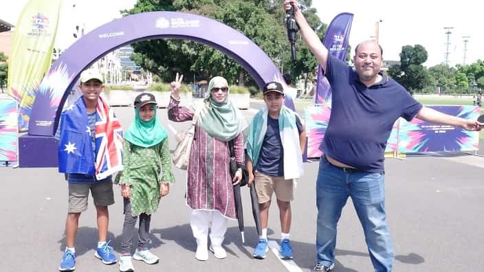 پاکستان اور جنوبی افریقہ کے درمیان ٹی ٹوئنٹی ورلڈ کپ میچ میں شائقین کی شرکت