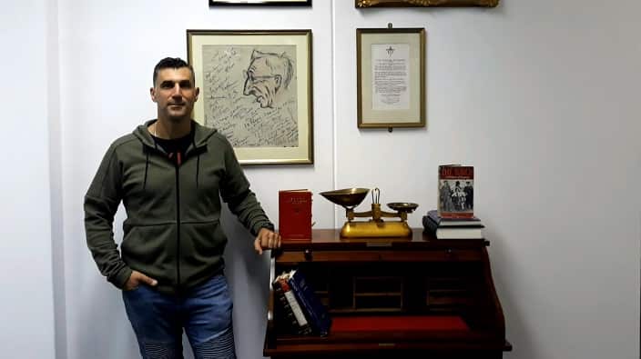 Greek Australian war veteran Ken Tsirigotis at Melbourne Legacy's headquarters. 