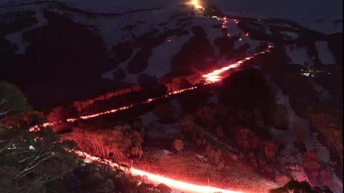 Hundreds of skiers and snowboarders have marked 20 years since the Thredbo tragedy.