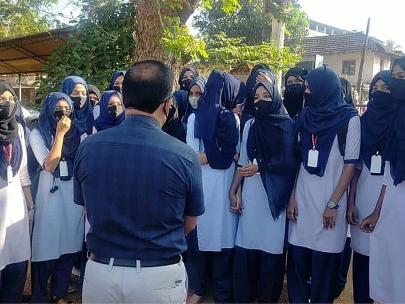 Karnataka schoolgirls