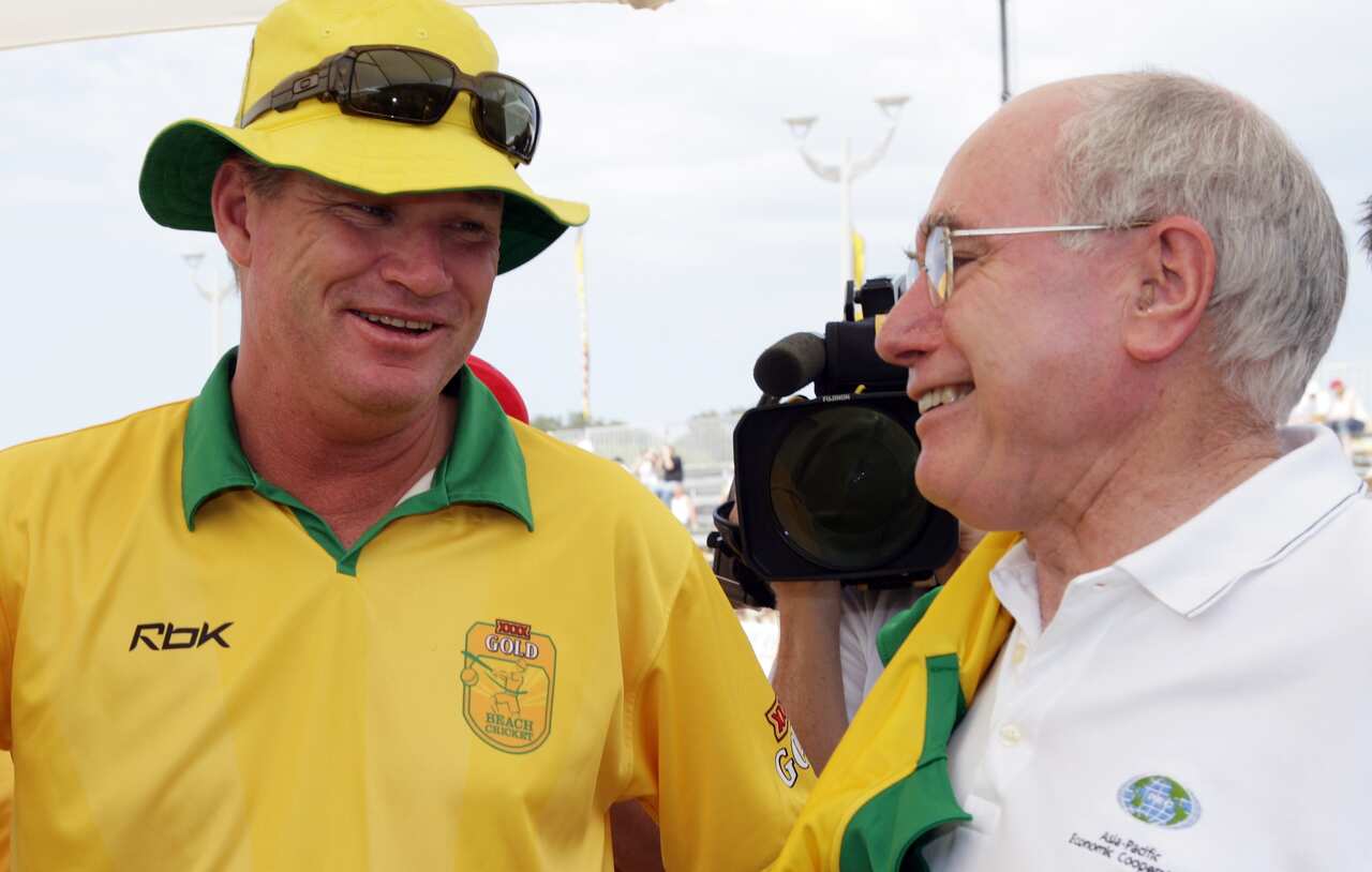 Dean Jones with former Prime Minister John Howard in 2007.
