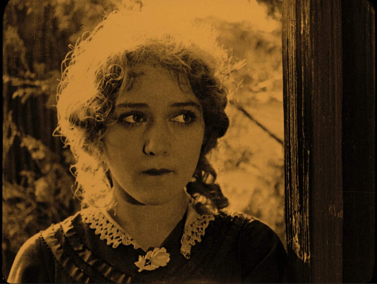 Courtesy by the Pordenone Silent Movie Festival.