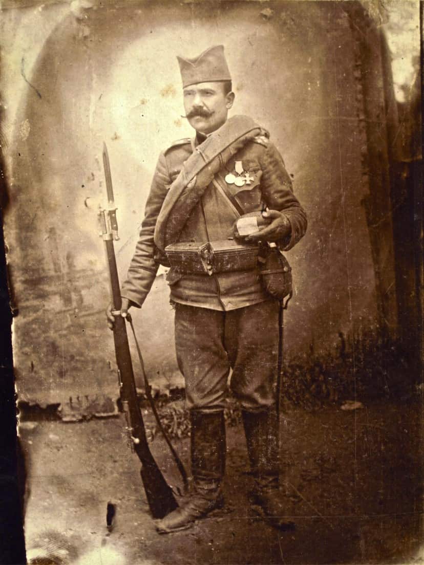 Aleska Zdravković pictured holding his Tain bread