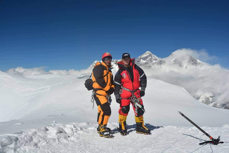 alyssa azar, facebook, mt everest, climb, nepal, australia, teenager, success