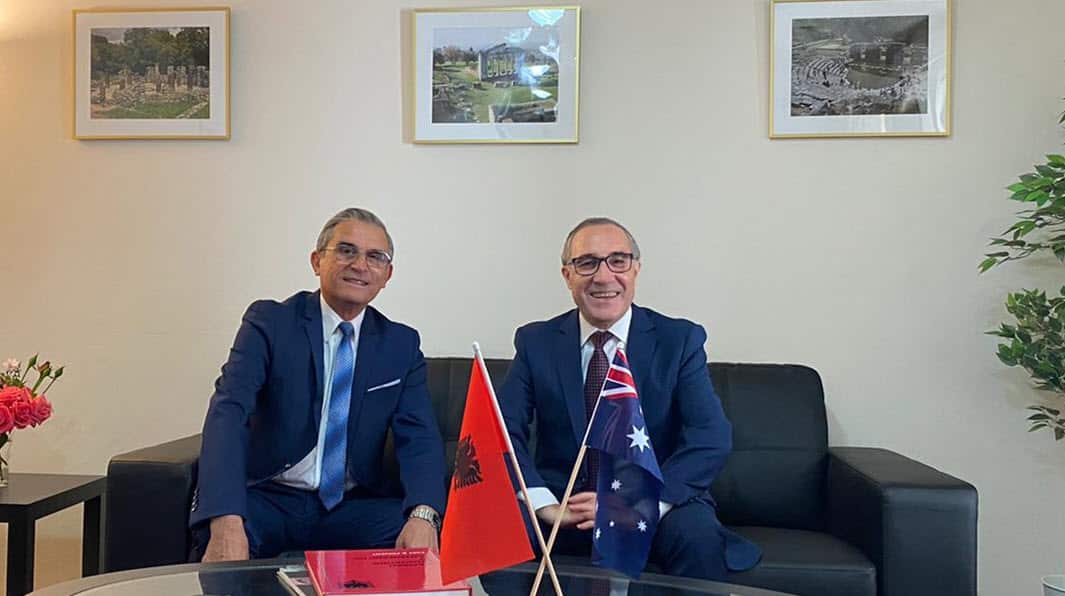 , i Ngarkuari me Pune ne Ambasaden e Republikes se Shqiperise ne Kanberra, Dr Trako dhe Ambasadori i Republikes se Kosoves ne Australi Dr Hajdin Abazi