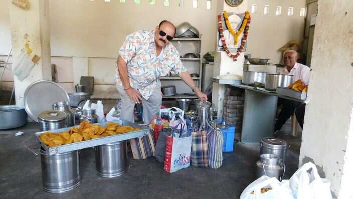 Tiffin Service in Anand supported by Non resident Gujaratis