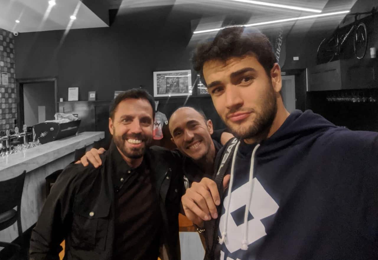 Matteo Berrettini a Melbourne col coach Vincenzo Santopadre e un vecchio amico
