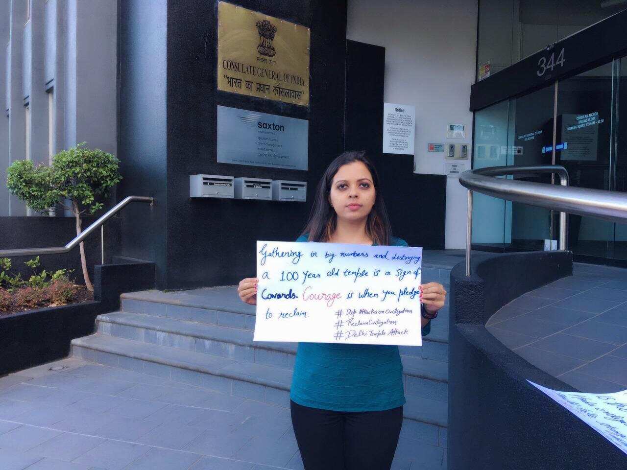 Indian Australian Bharti Kuntal protesting in Melbourne
